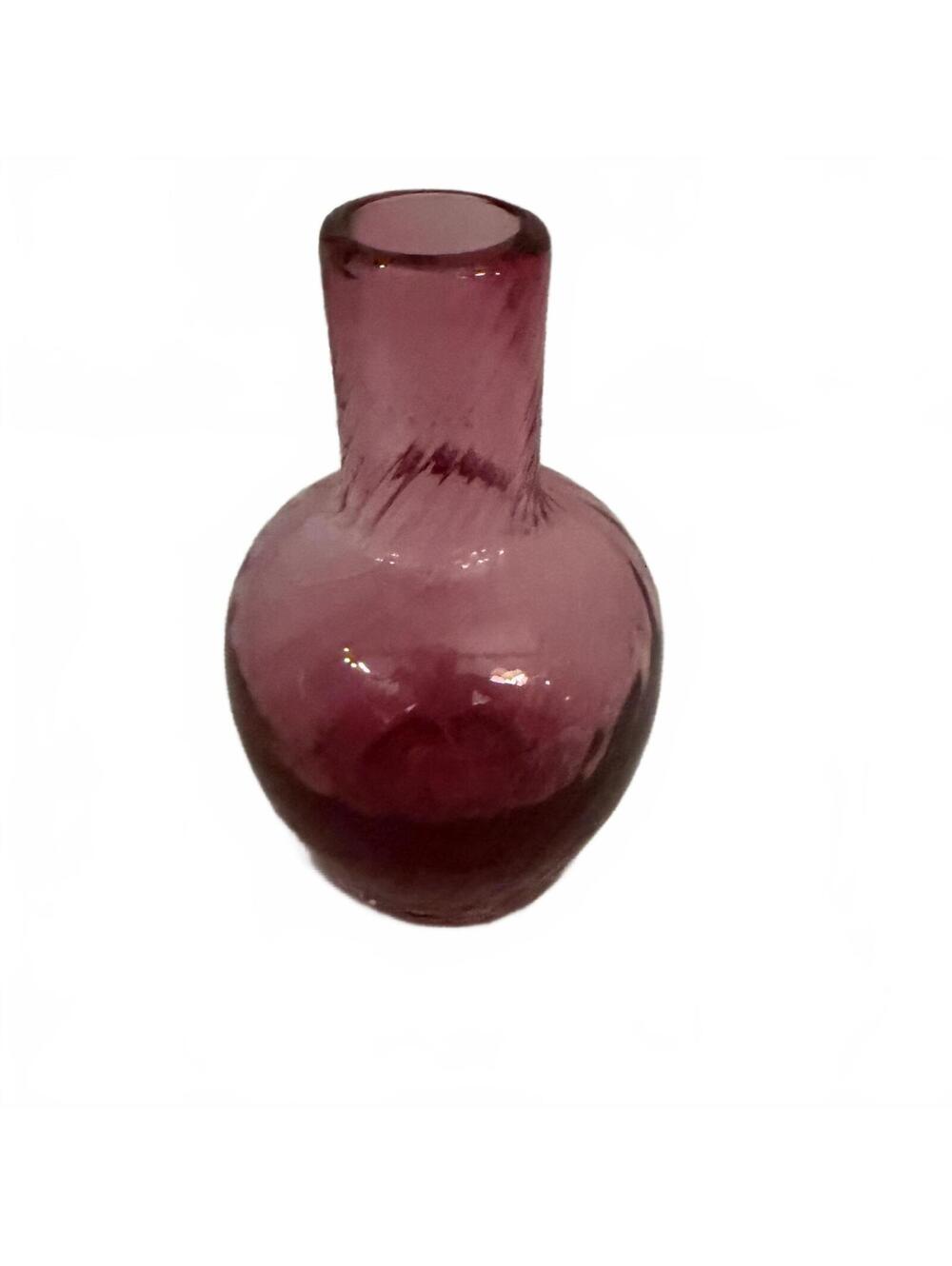 Vintage Pilgrim Glass cranberry swirl hand-blown art glass vase